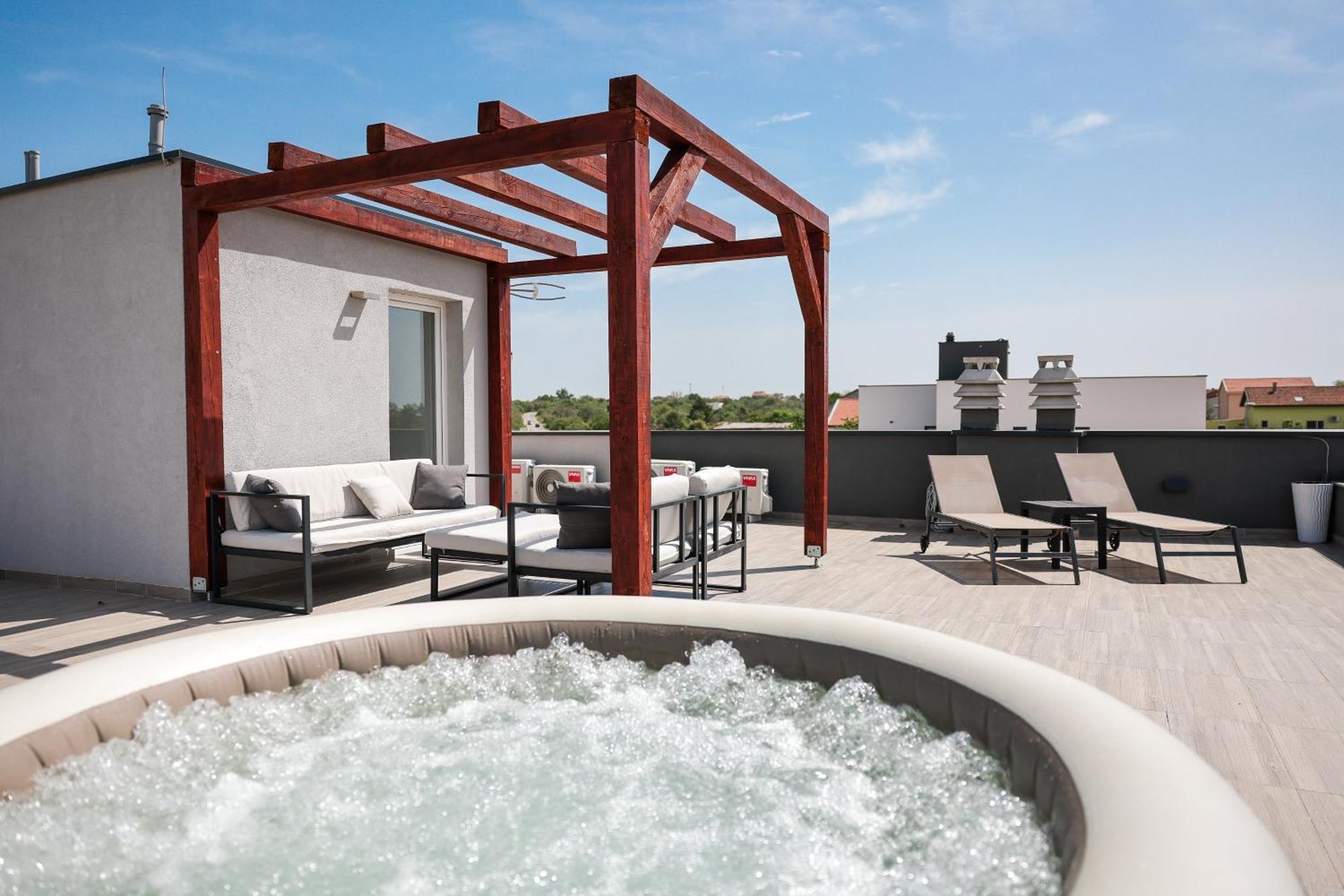 Villa Tia With Heated Pool & Jacuzzi Murvica  Exterior foto
